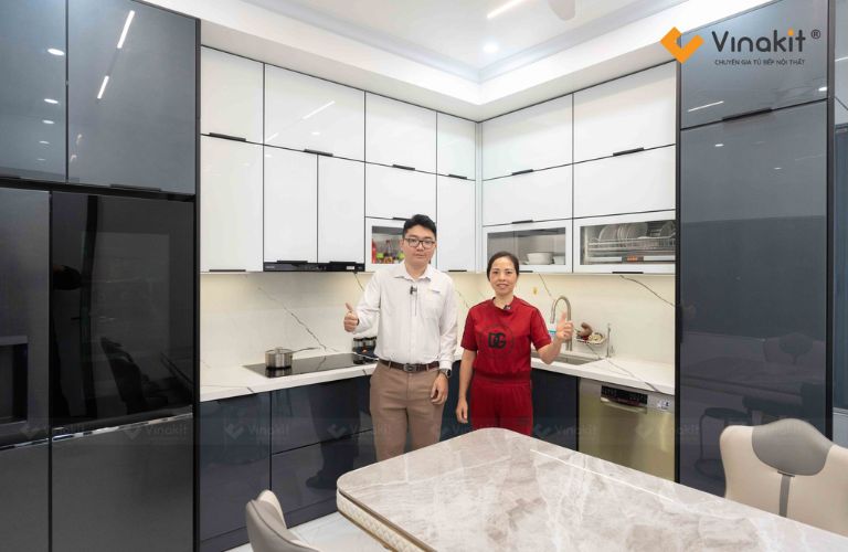 Tủ bếp inox cánh kính