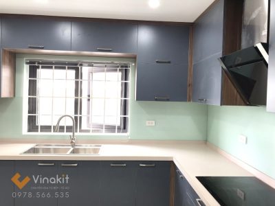 Thực tế bộ tủ bếp gỗ công nghiệp cánh Melamine An Cường hoàn thiện chuẩn mô dun tại nhà cô Hương