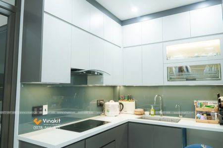 Hoàn thiện thi công tủ bếp nhựa Acrylic Picomat sang trọng tại nhà chị Ngọc Lê Lai VINAKIT
