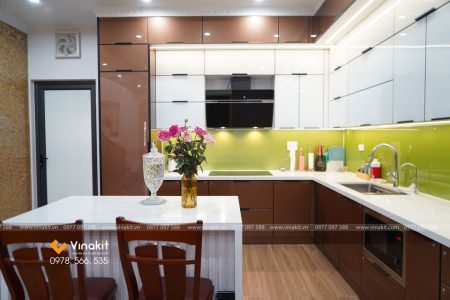 Bàn giao tủ bếp inox cánh kính Hải Phòng bền đẹp nhà cô Phượng