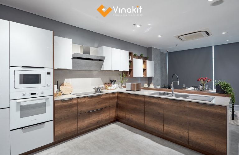 Tủ bếp nhôm cánh Laminate vân gỗ