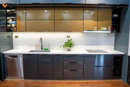hoàn thiện bộ tủ bếp inox 304 cánh kính cường lực sang trọng tại nhà chú minh thạch thất