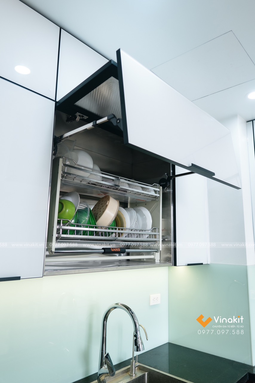 Tủ bếp inox cánh kính cường lực nhà Cô Hường - Trung Liệt