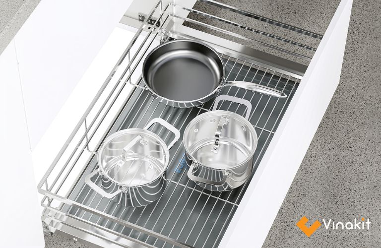 Giá xoong nồi giúp khai thác hiệu quả hệ tủ dưới