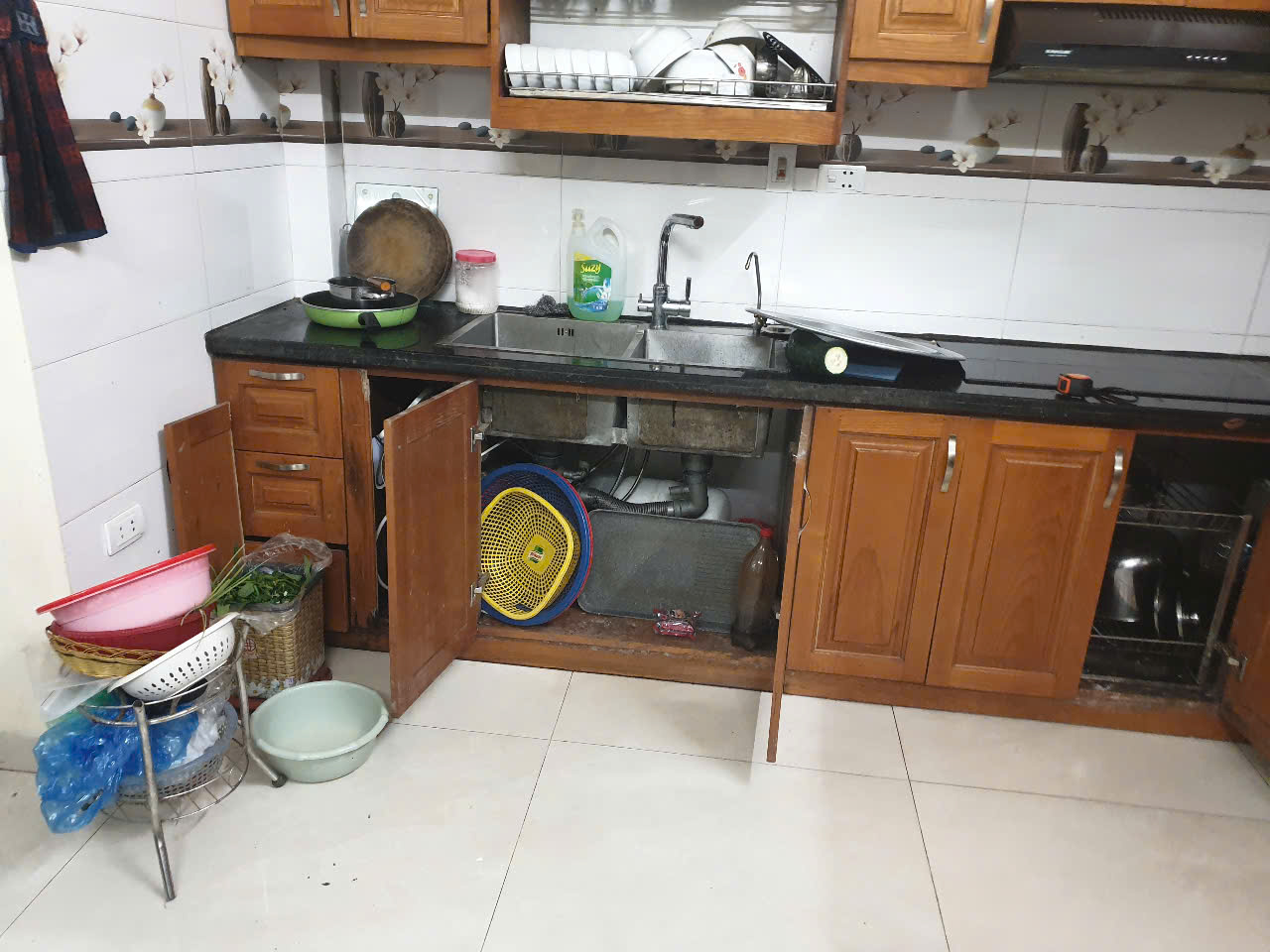 Tủ bếp inox cánh Acrylic nhà Cô Hương - Cầu Đất