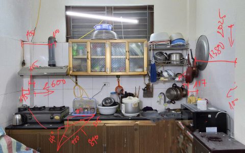 Hiện trạng bếp nhà cô Hiền Chùa Láng trước khi lắp tủ bếp inox cánh Acrylic An Cường