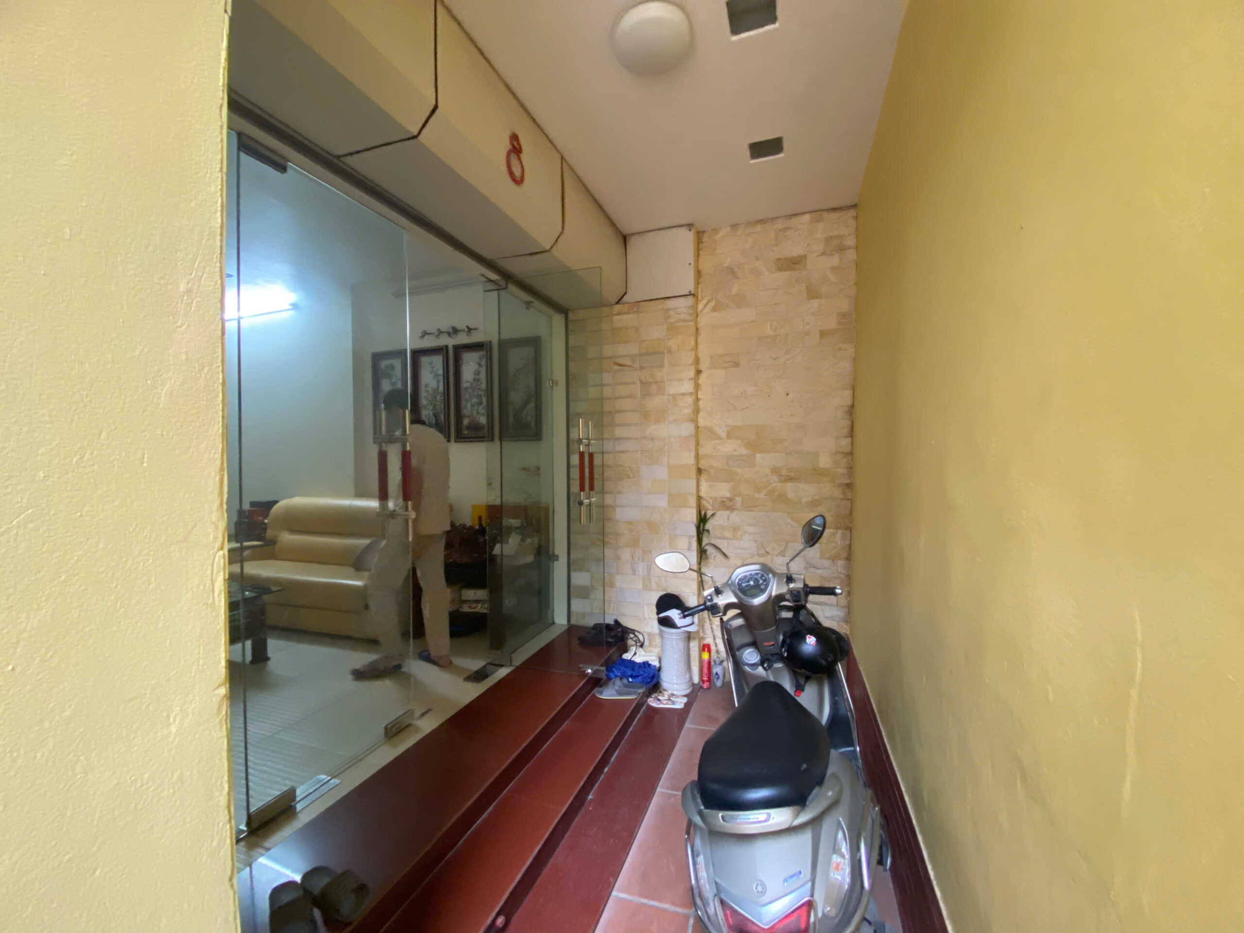 Tủ bếp inox cánh kính cường lực nhà Anh Hà - Khương Đình