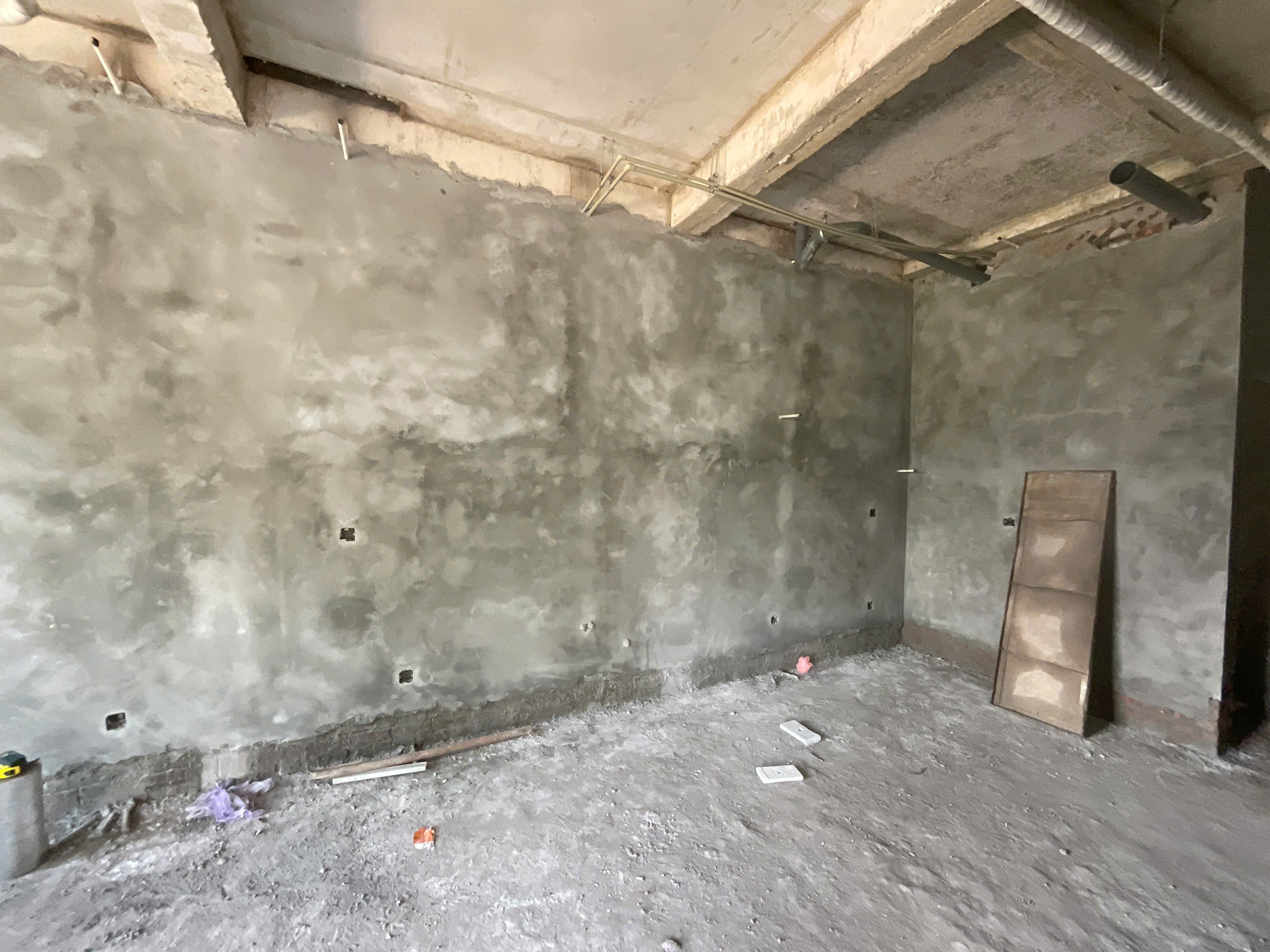 Tủ bếp inox cánh kính cường lực nhà Chị Nhung - Long Biên
