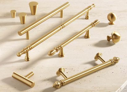 tay nắm cánh tủ bếp