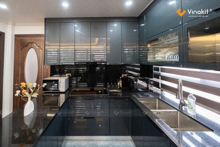 Thực tế tủ bếp inox cánh kính hoàn thiện nhà chú Tuấn