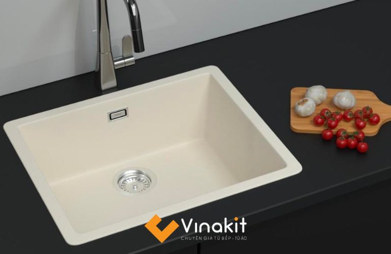 Chậu rửa bát được làm bằng đá granite nhân tạo không chỉ đẹp mà còn sang trọng