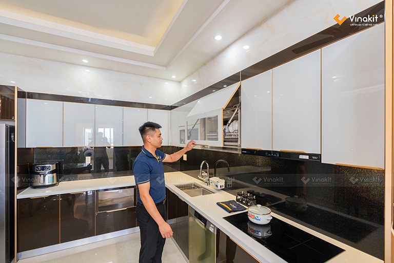 chiều cao tủ bếp trên 