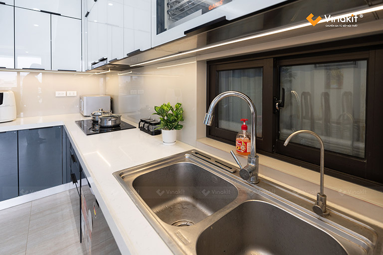 tủ bếp hiện đại 2025