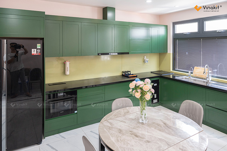 tủ bếp sơn inchem