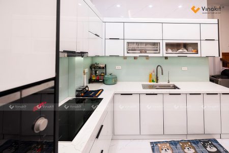 Hoàn thiện tủ bếp inox cánh kính nhà cô Thanh