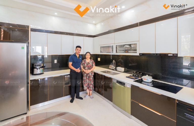 Vinakit – Đơn vị thi công tủ bếp dưới uy tín, chuyên nghiệp