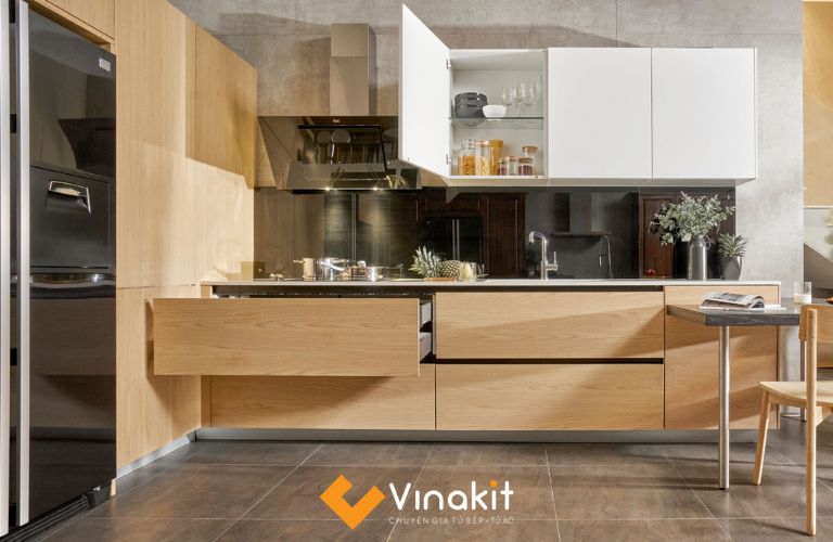 Cánh tủ thường được làm bằng nhôm nguyên chất