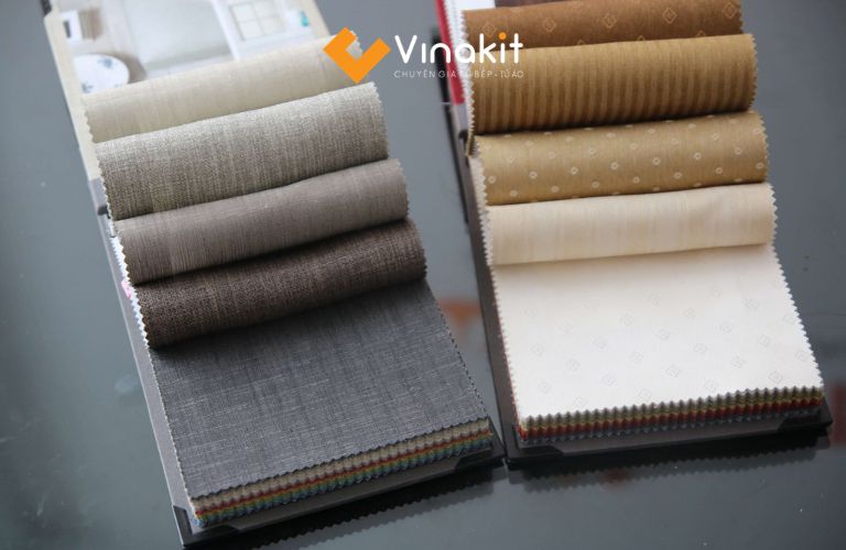 Sử dụng rèm cửa hoặc bình phong ngăn cách