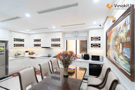 Thực tế tủ bếp MDF sơn Inchem màu trắng sữa sang trọng nhà anh Nam.