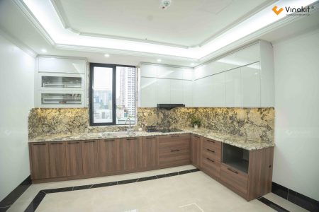 Hoàn thiện mẫu tủ bếp inox cánh Acrylic hiện đại tại nhà anh Tâm (Khuất Duy Tiến).
