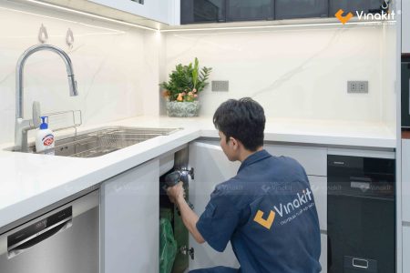 Công trình thực tế Chị Hương - Thanh Hóa sau khi hoàn thiện với tủ bếp Inox cánh Acrylic bóng gương sang trọng.