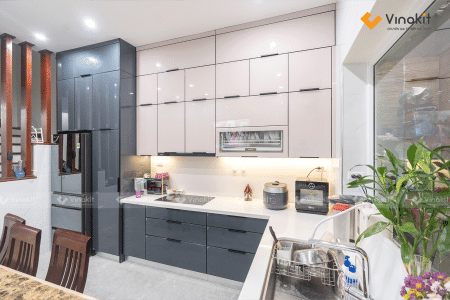 Công trình thực tế tủ bếp inox cánh kính cường lực hệ module rời nhà Chị Ngọc