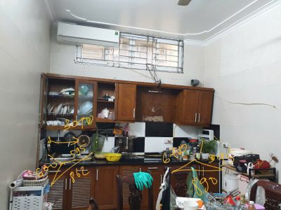 Kỹ thuật viên Vinakit tiến hành đo đạc chính xác tại nhà Chú Toàn, An Hưng.