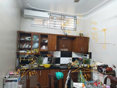 Kỹ thuật viên Vinakit tiến hành đo đạc chính xác tại nhà Chú Toàn, An Hưng.