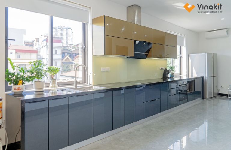 Tủ bếp inox cánh kính