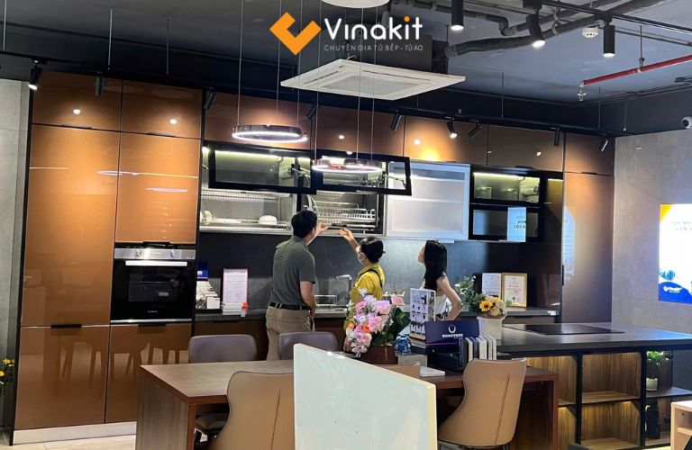 Tiếp nhận thông tin và tư vấn nhu cầu