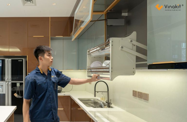 Inox SUS 304 thường được sử dụng để làm khung tủ bếp, thiết bị tủ bếp
