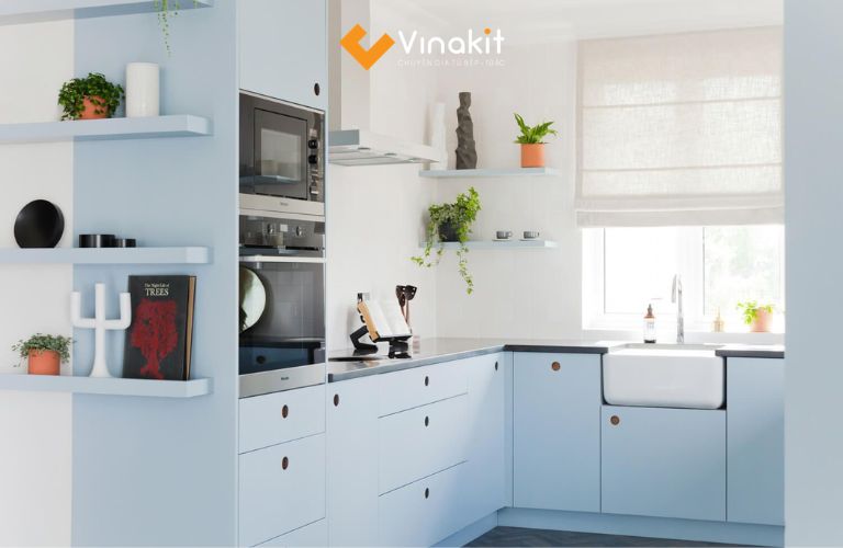 Tủ bếp màu xanh dương phong cách tối giản