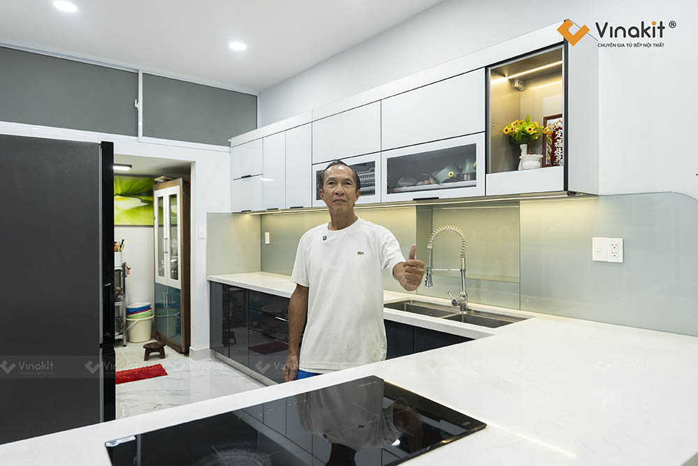 Tủ bếp inox Cánh kính nhà chú Hồng - Quận 8